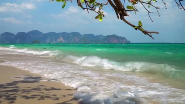 Praia da ilha de Poda, Krabi, Tailândia — Vídeo de Stock