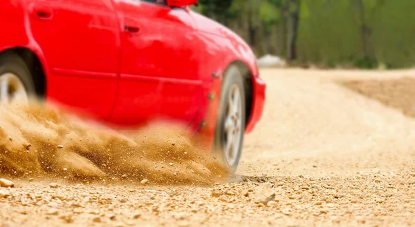 Rally carro em pista de terra . — Fotografia de Stock