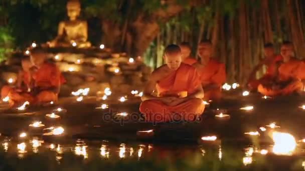 Asalha Bucha 日、チェンマイ、タイ. — ストック動画