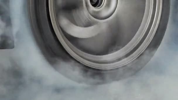 Dragracing bil bränner däck för loppet — Stockvideo
