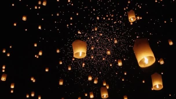 Плавати Небесні Ліхтарики Чіанг Травня Таїланд — стокове відео
