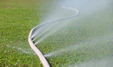 su hortumu deliğe gelen sızıntı
