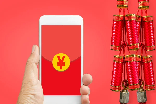 Chinees nieuwjaar, mobiele rode portemonnee hongbao. — Stockfoto
