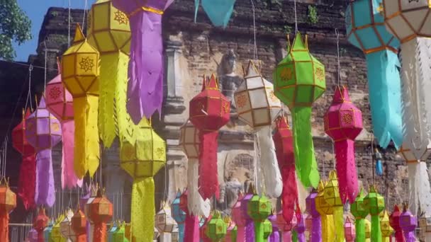 フェスティバル チェンマイ 慈童寺に飾られた提灯 — ストック動画