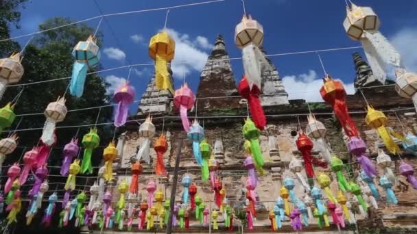 フェスティバル チェンマイ 慈童寺に飾られた提灯 — ストック動画