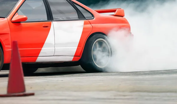 Race Drift Auto Bruciando Pneumatici Sulla Pista Velocità — Foto Stock