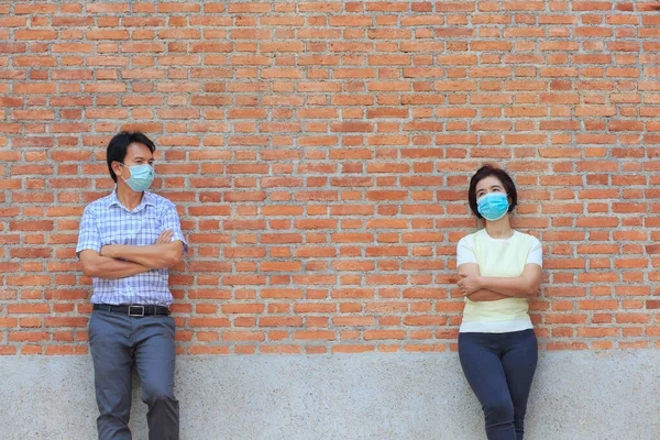 Ázsiai Középkorú Emberek Maszkot Visel Tartsa Társadalmi Távolságot Hogy Elkerüljék — Stock Fotó