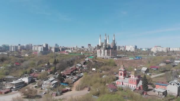 飞越城市 乌发巴什科尔托斯坦俄罗斯 2018年5月 Dji Mavic — 图库视频影像