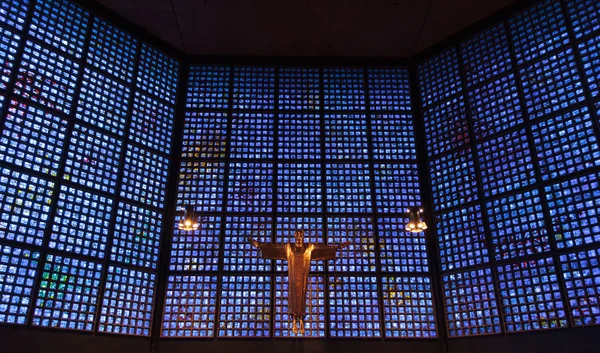 İç Gedächtniskirche Berlin