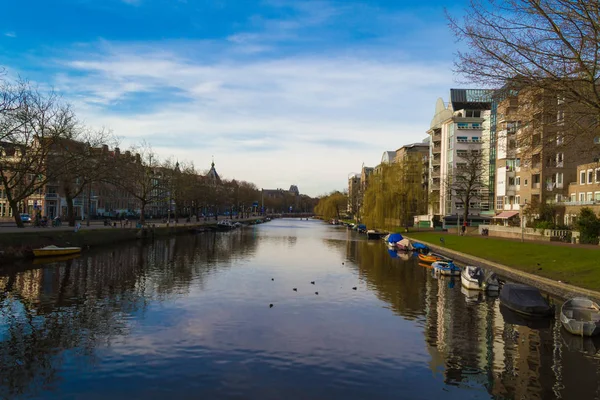 Amsterdam kanäle lizenzfreie Stockbilder