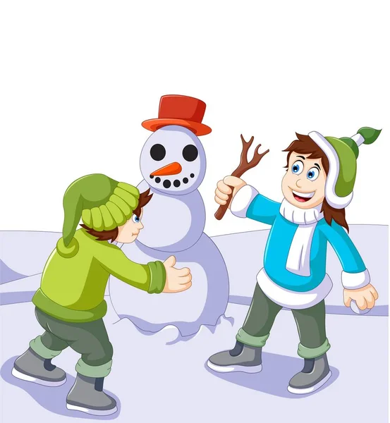 Crianças engraçadas desenho animado jogando com boneco de neve na neve do inverno — Vetor de Stock