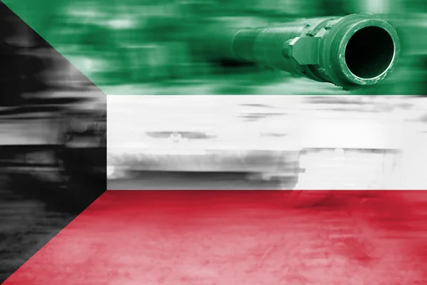 Tema de fuerza militar, tanque de desenfoque de movimiento con bandera de Kuwait — Foto de Stock