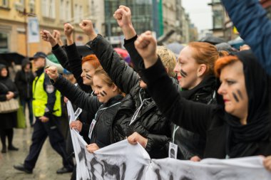 Wroclaw, Polonya, 2016 10 03 - Protesto Anti-kürtaj yasası karşı Polonya hükümeti tarafından zorla PIS, siyah protesto - 