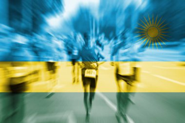 Maraton koşucusu Hareket Bulanıklığı Ruanda bayrak karıştırma ile