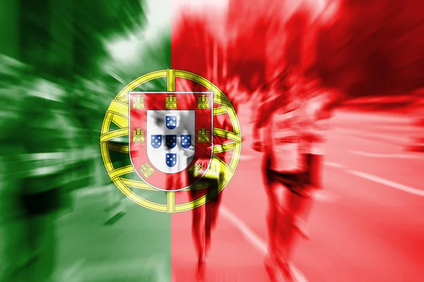 Maraton koşucusu Hareket Bulanıklığı Portuga bayrak karıştırma ile — Stok fotoğraf