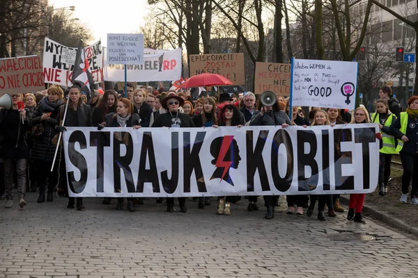 Wroclaw, Poland, 2017 08 03 - Womens protest "Strajk Kobiet" on — Stock Photo, Image