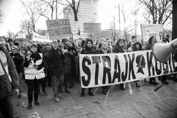 Wroclaw, Poland, 2017 08 03 - Womens protest "Strajk Kobiet" on — Stock Fotó