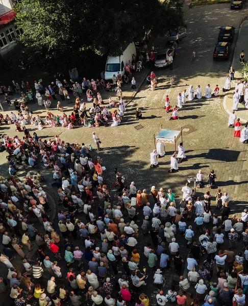 Вроцлав, Польша - 15 июня 2017 года: Религиозное шествие в Корпусе — стоковое фото