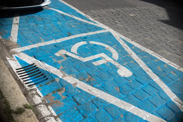 Engelli Park Clsoe araba park