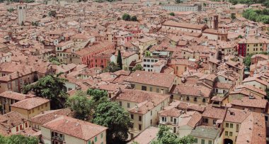 Castle Brescia Citadela eski şehir üzerinde göster