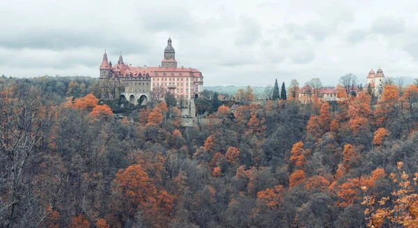Panorama Vista do castelo de Ksiaz Furstenstein perto de Walbrzych em Pol — Fotografia de Stock