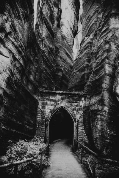 A kő kapu Adrspach, Cseh Köztársaság, EHA Hdr közelről — Stock Fotó