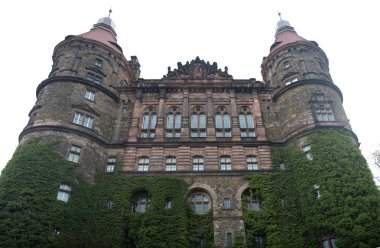 Ksiaz kale kule üzerinde kapat