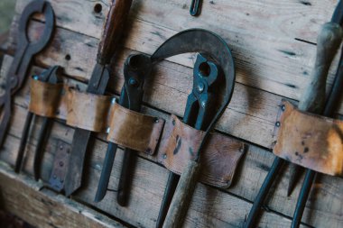 İşkence için eski araçları kapat