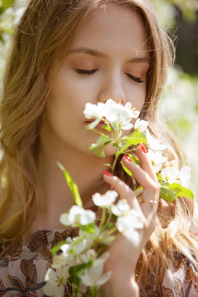 Close Portrait Beautiful Blonde Girl Inhaling Scent Flowering Tree Romantic — Stok fotoğraf