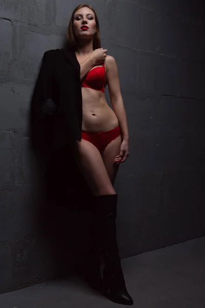 Pretty Woman Sexy Red Underwear Man Jacket Draped Her Shoulders — Stock Photo, Image