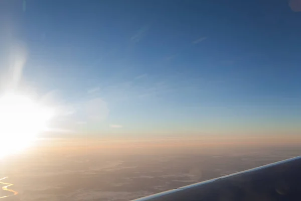 Increíbles nubes y el cielo visto desde el avión — Foto de Stock