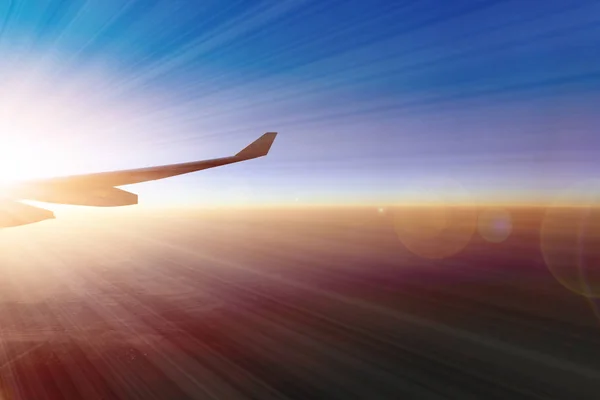 Fantastisk utsikt från flygplan på morgonen — Stockfoto