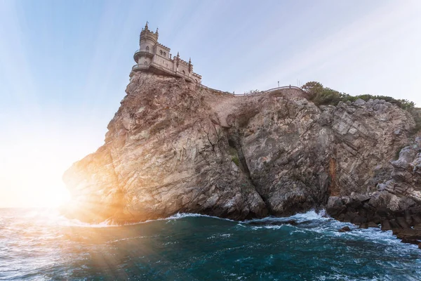 Castello del nido di rondine. Simbolo della Crimea — Foto Stock