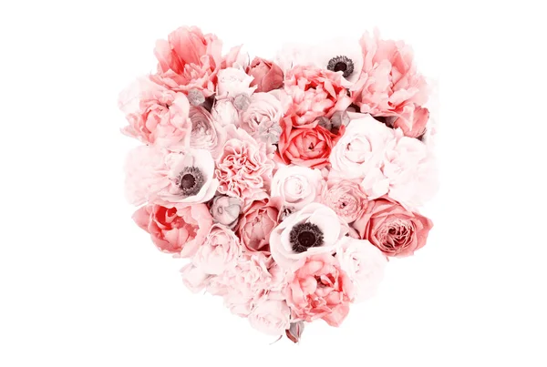Heart shaped flower bouquet isolated on white — Stock Photo, Image