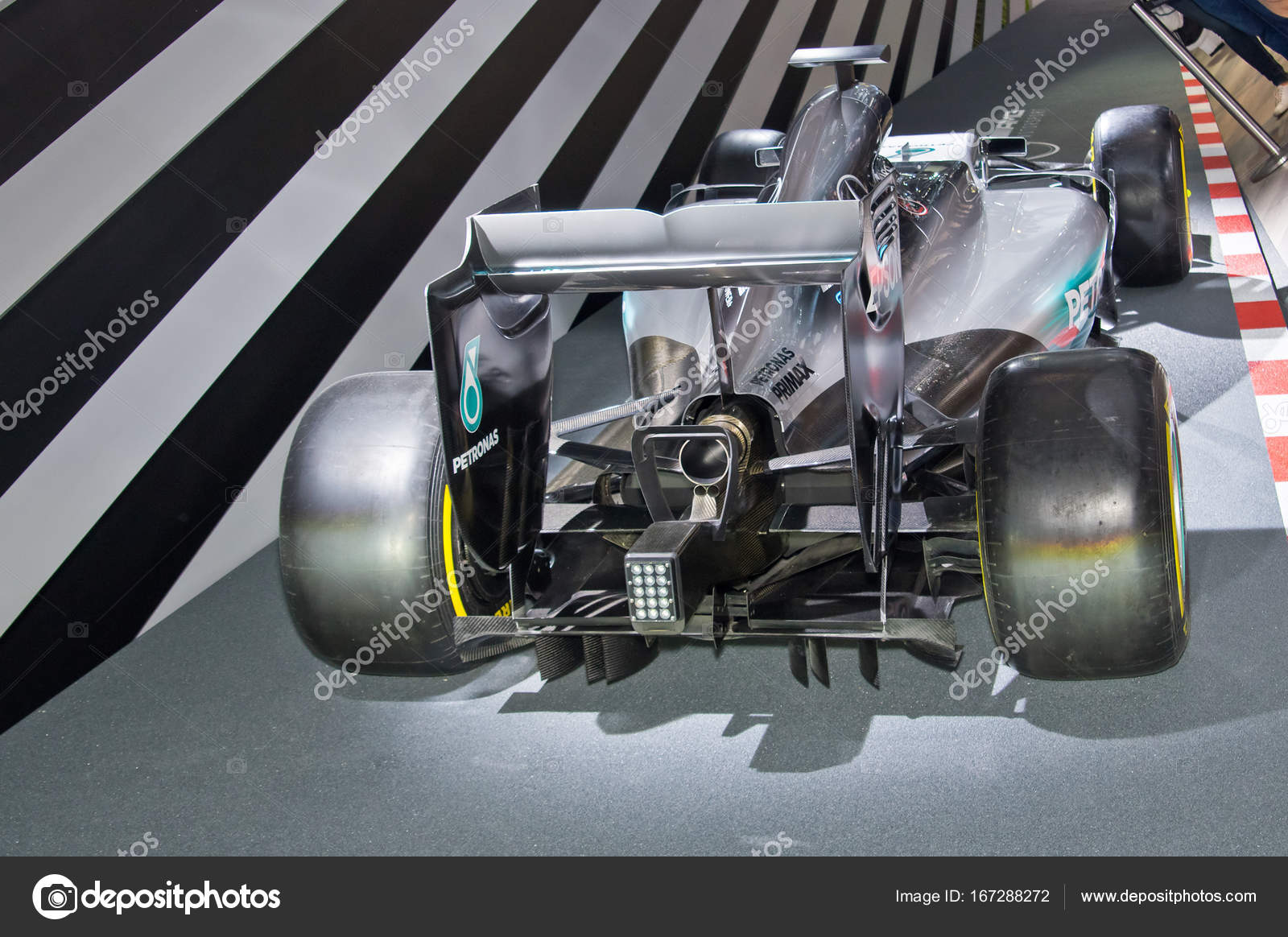 w08 f1