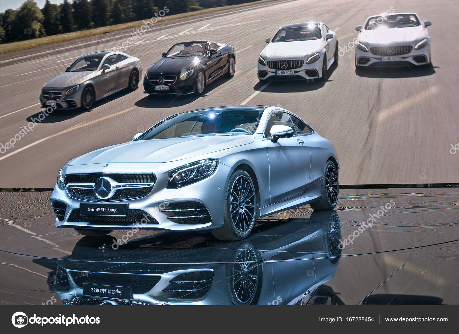 MercedesBenz S560 4matic coupé — Foto Editoriale Stock © eans 167288454