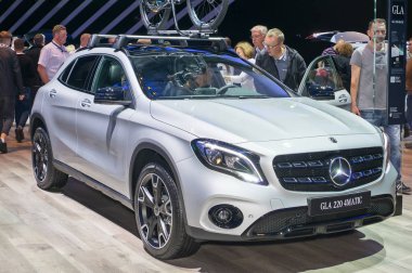 4MATIC Mercedes-Benz Gla 220