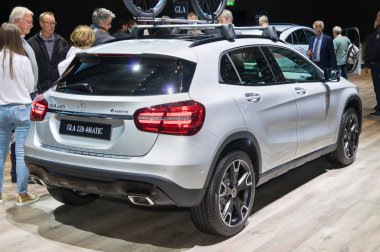 4MATIC Mercedes-Benz Gla 220