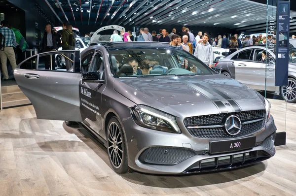 Mercedes-benz 200 — Stockfoto