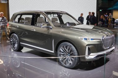 BMW X7 iperformance kavramı