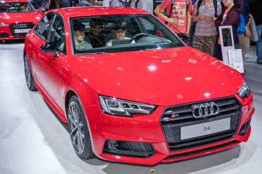 Audi s 4