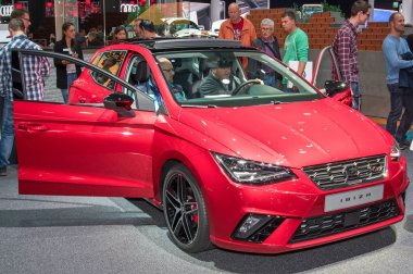 Kırmızı Seat Ibiza