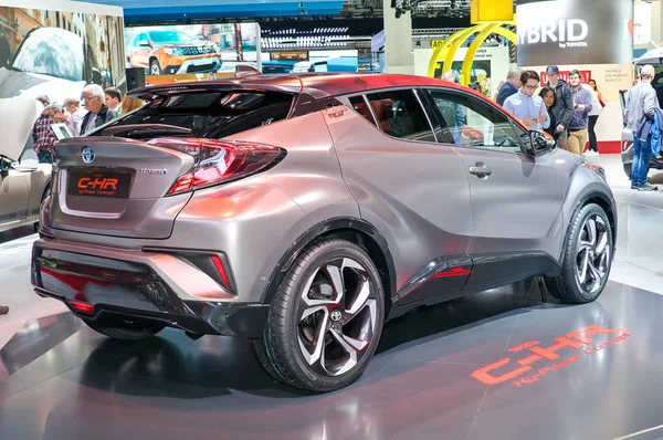 Toyota C-HR Hy-Power — стоковое фото