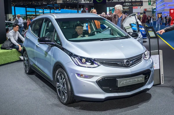 新Opel Ampera-E — 图库照片