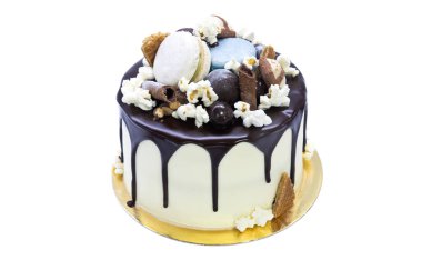 Beyaz arka plan üzerinde lezzetli ev yapımı kek