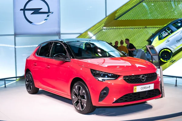 Opel Corsa E — стокове фото