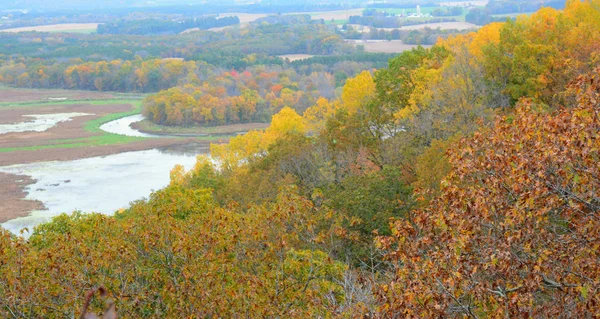 Trempeleau folyó völgyére néz - Perrot State Park — Stock Fotó