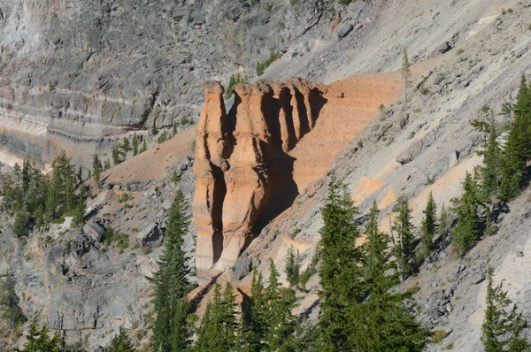 Pimpsten Castle bildandet - Crater Lake National Park — Stockfoto