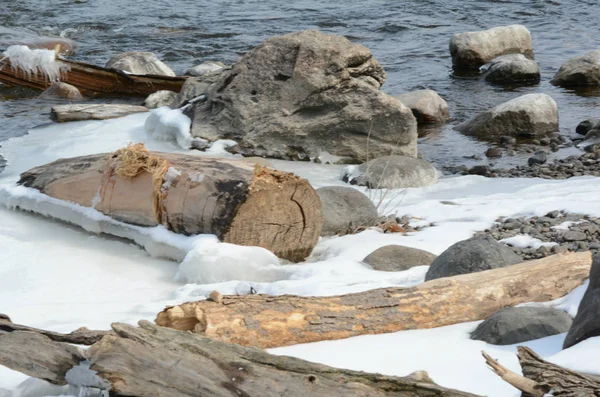 Estructura de la costa del río Invierno tardío — Foto de Stock