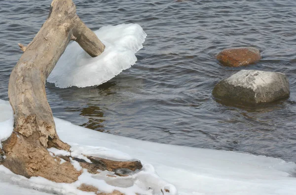 Sen vintern abstrakt vid strandlinjen av Mississippi flod — Stockfoto